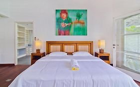 Batu Bolong Residence